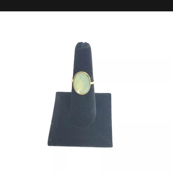 Women's faux stone size 6 ring - Picture 1 of 3